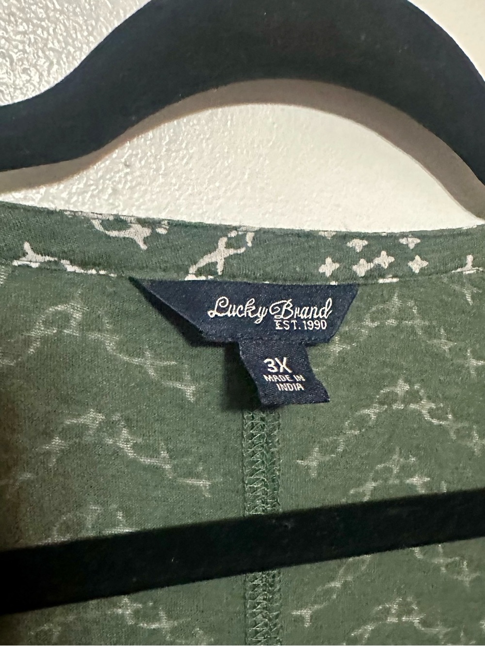 Lucky Brand Cotton 3/4 Sleeve Blouse in Olive with White Print (3X) - Picture 3 of 3